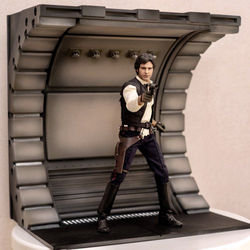 The 1/6 scale Falcon Corridor diorama is here! image