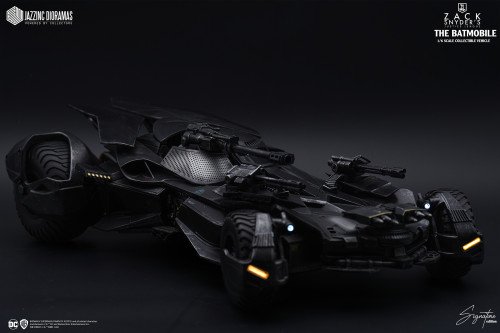 ⅙ scale Justice League Batmobile Signature Edition
